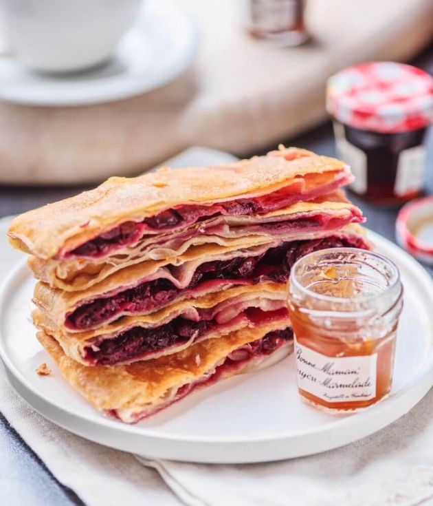 Вертута витяжна з Вишнею